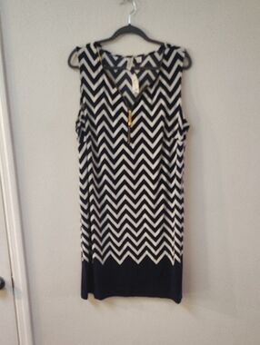 Tacera Navy & White Chevron Shift Dress 236